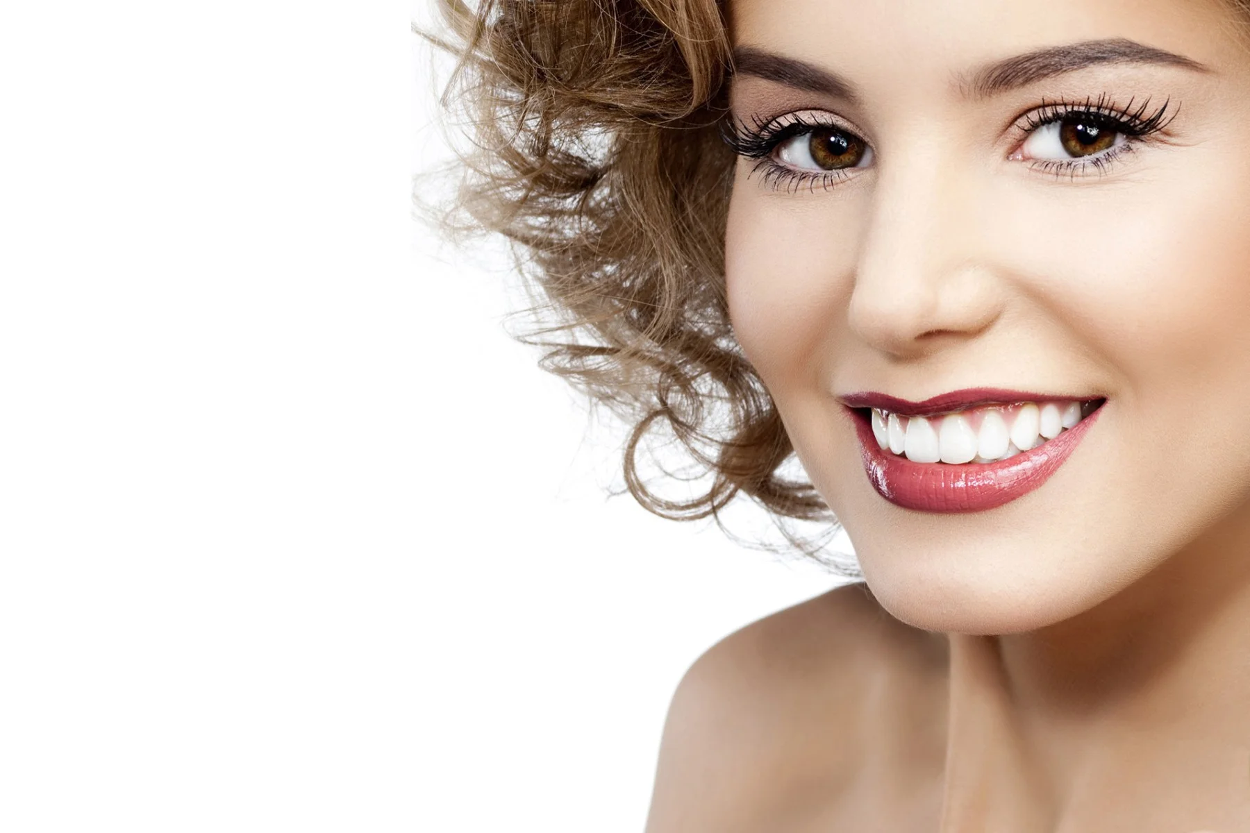 Radiant cosmetic smile with perfectly aligned teeth